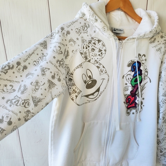 Vintage Disney white jacket 2012 - Picture 5 of 11